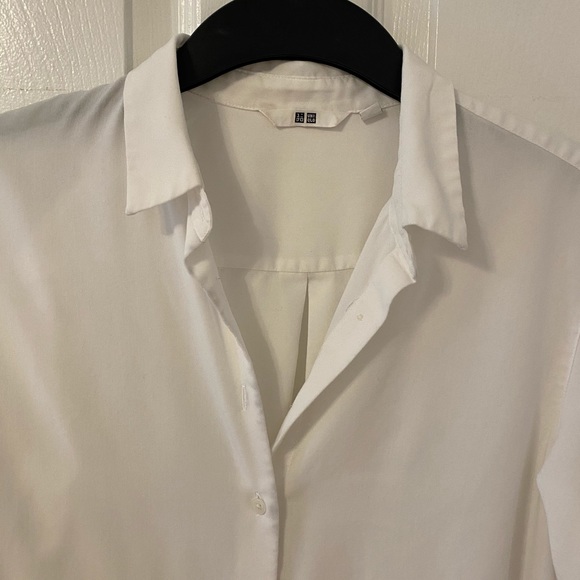 WHITE BUTTON DOWN TOP UNIQLO - Picture 4 of 5